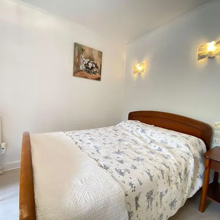 Calme Et Verdoyant: 2 Pieces, Terrasse, Parking, Proche Et Commerces - Fr-1-245-74 Apartment La Baule-Escoublac