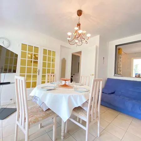 Apartamento Calme Et Verdoyant: 2 Pieces, Terrasse, Parking, Proche Et Commerces - Fr-1-245-74 La Baule-Escoublac