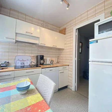 Calme Et Verdoyant: 2 Pieces, Terrasse, Parking, Proche Et Commerces - Fr-1-245-74 Apartamento *